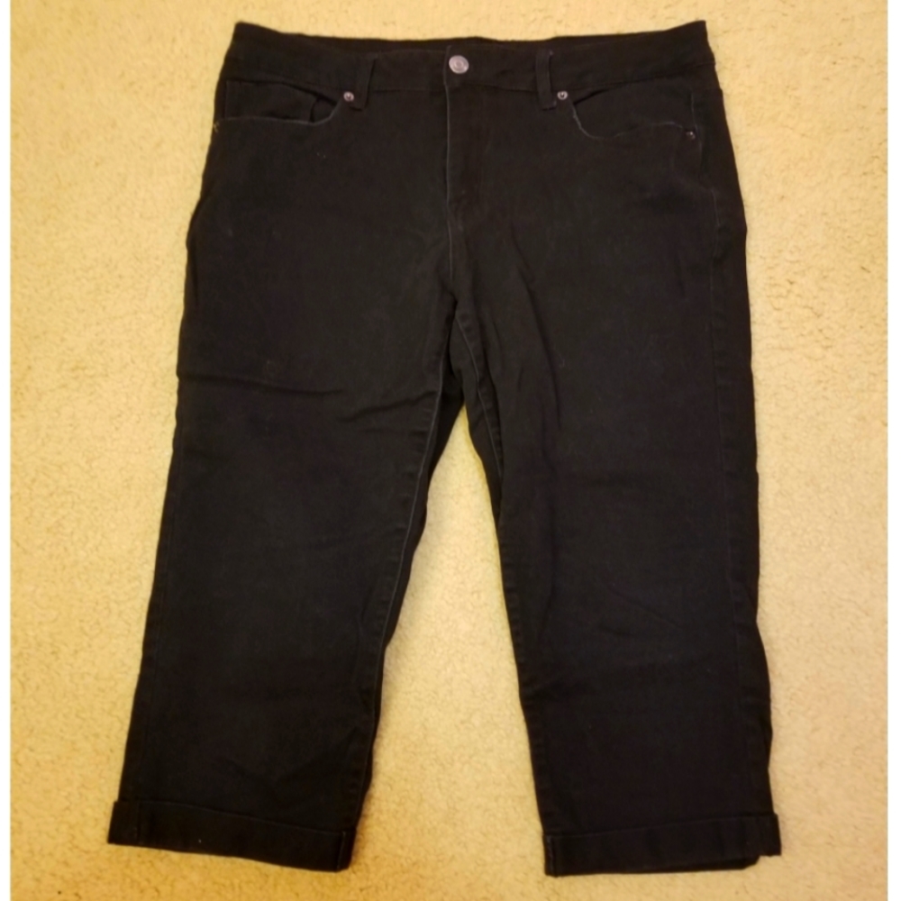 Black Jean Capris